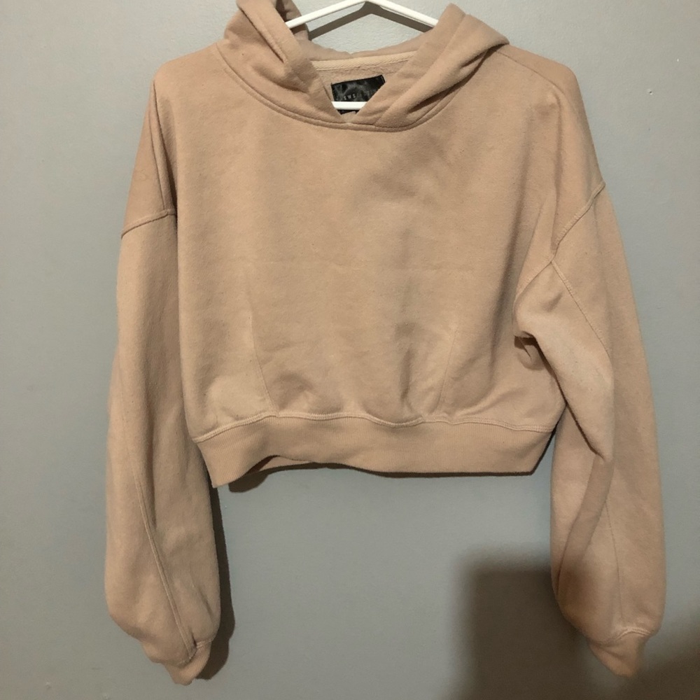 beige crop top
